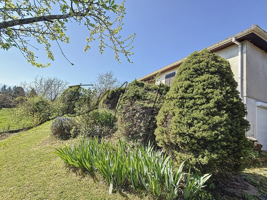 Maison 107,83 m2 sur terrain 1216 m2