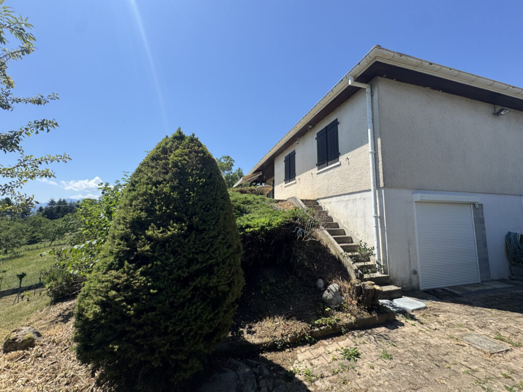 Maison 107,83 m2 sur terrain 1216 m2